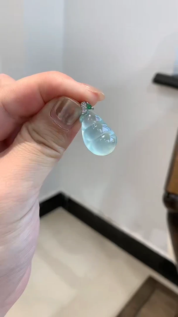 未镶嵌蛇纹石玉吊坠(不含链)四季豆