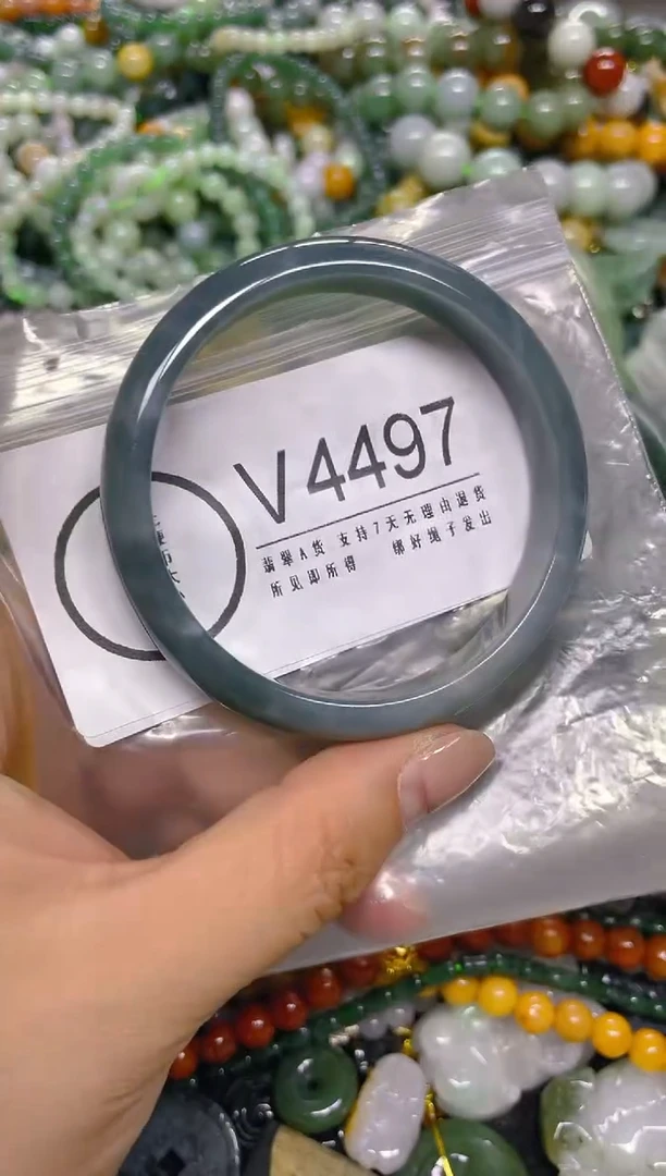 颈饰未镶嵌翡翠56-57/ V /翡翠A货，一件也是批发价