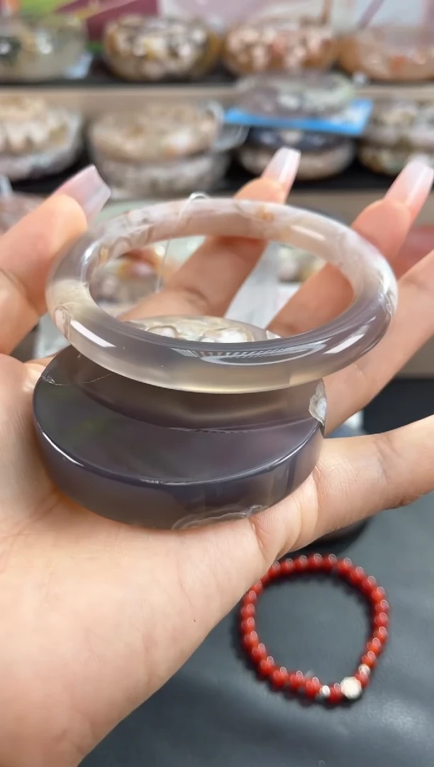 未镶嵌手镯石英质玉61