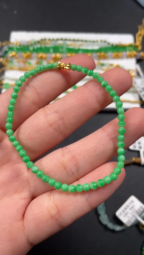 套链18K金镶嵌翡翠一条   P562