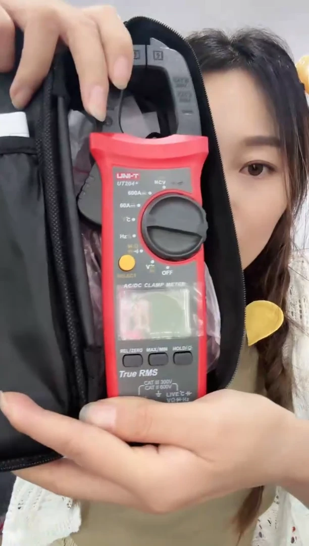 优利德UT204+交直流电容/频率/温度 钳形表