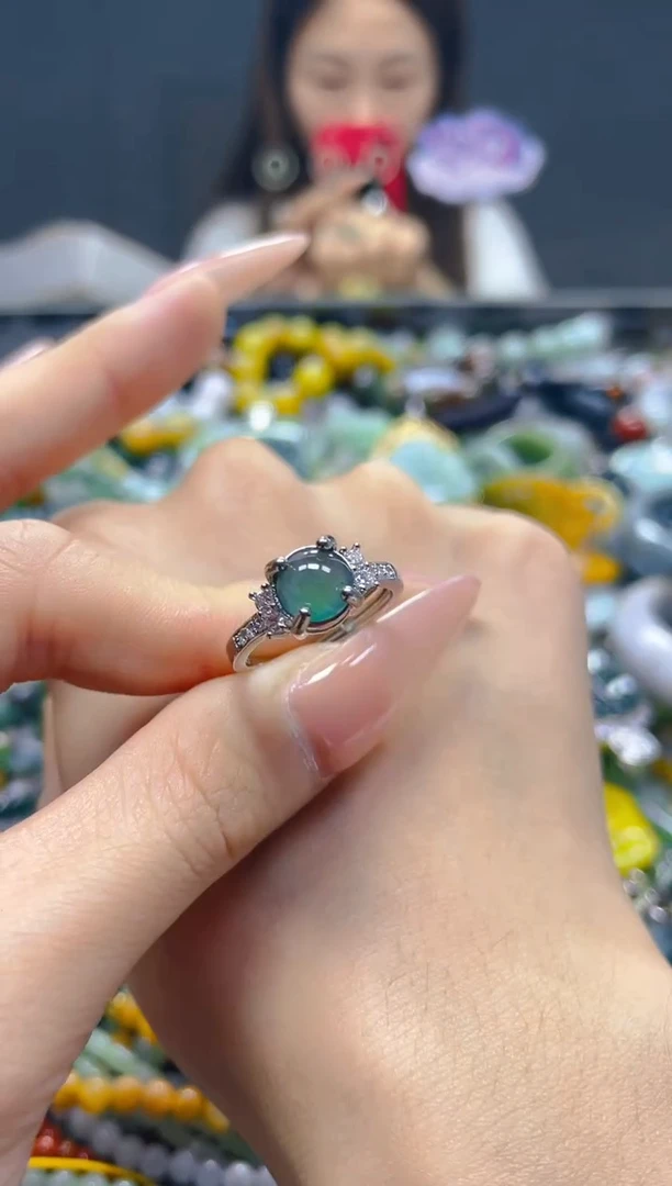 颈饰未镶嵌翡翠/M/翡翠A货，一件也是批发价