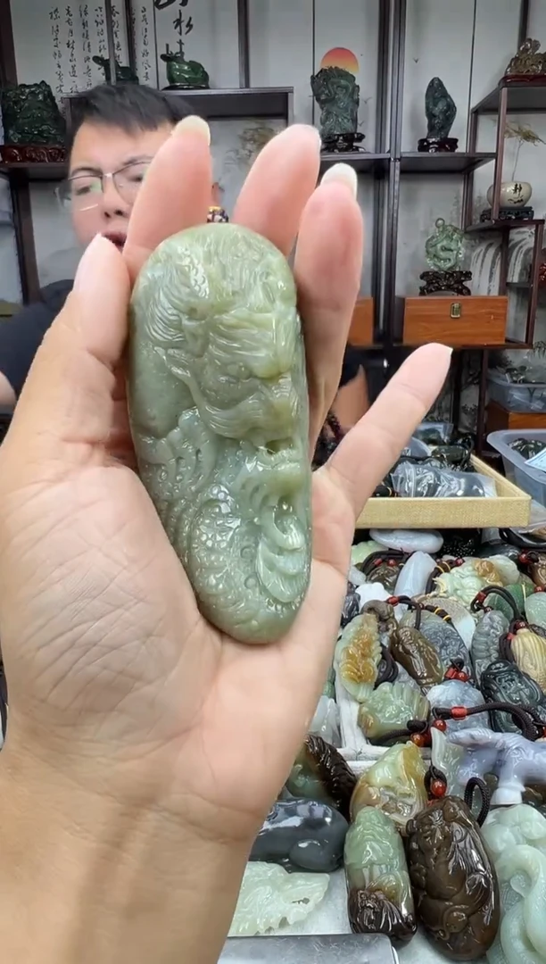 未镶嵌和田玉把件1