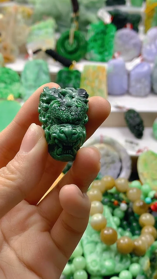 颈饰未镶嵌翡翠天然缅甸a货翡翠