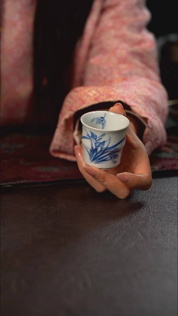 微瑕  厚力煊幽兰竹节杯