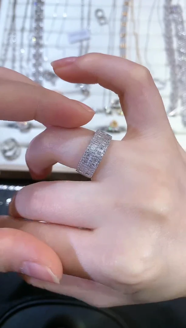 【闪购商品】钻石戒指18K金镶嵌S305|2980