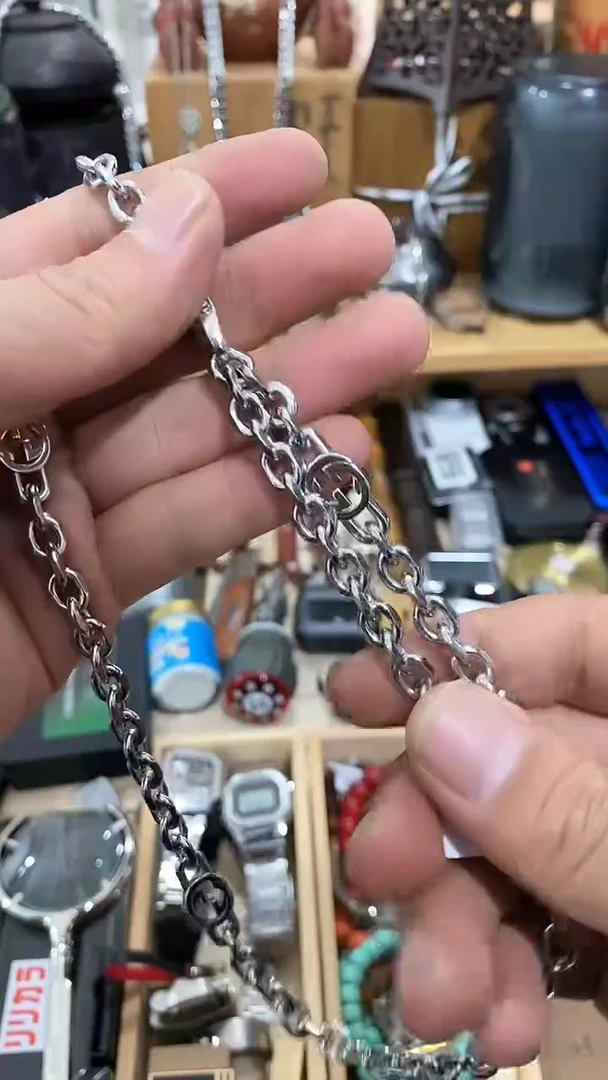 瓷片闪购商品  如图所示