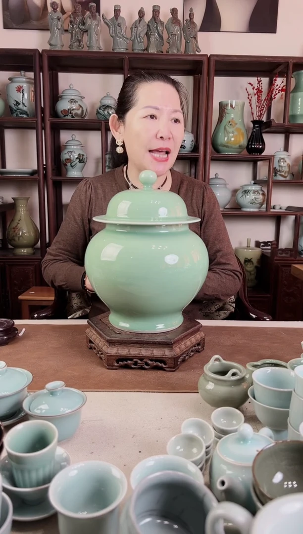 纯手工 梅青 将军罐（一点瑕疵）