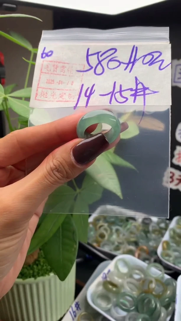 【闪购商品】定制翡翠未镶嵌60戒圈1415*590元毛货需精细抛光