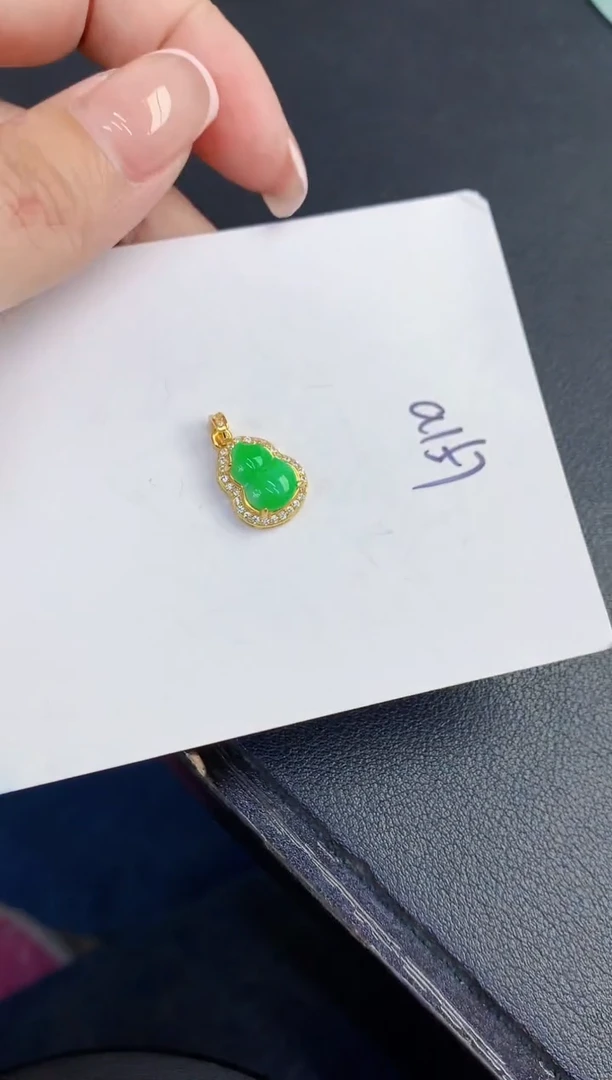 翡翠未镶嵌颈饰缅甸天然翡翠A货