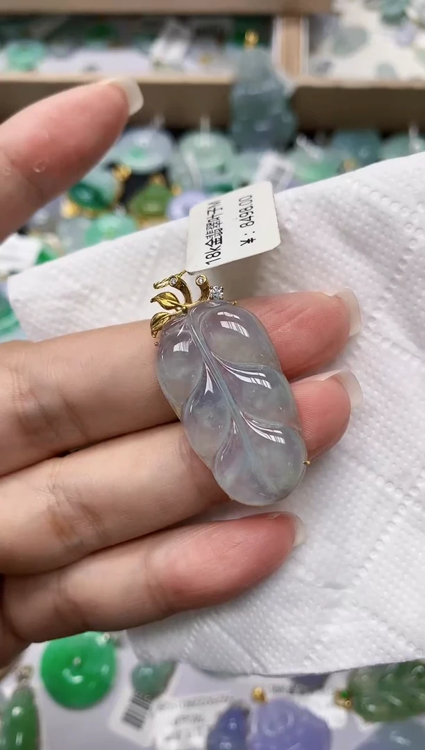 颈饰18K金镶嵌翡翠11111111111