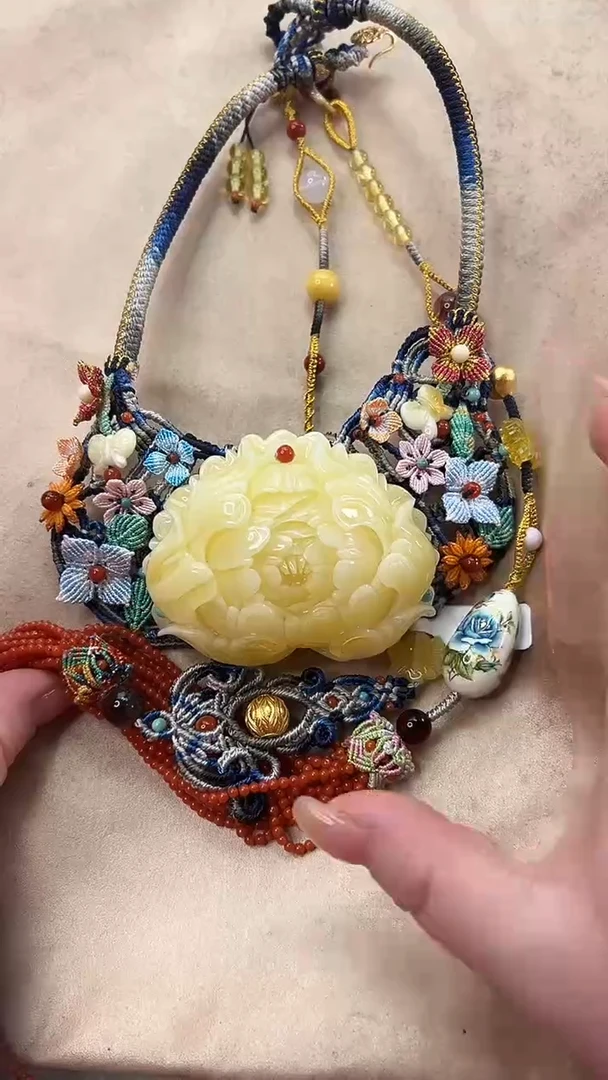 琥珀颈饰未镶嵌吊坠