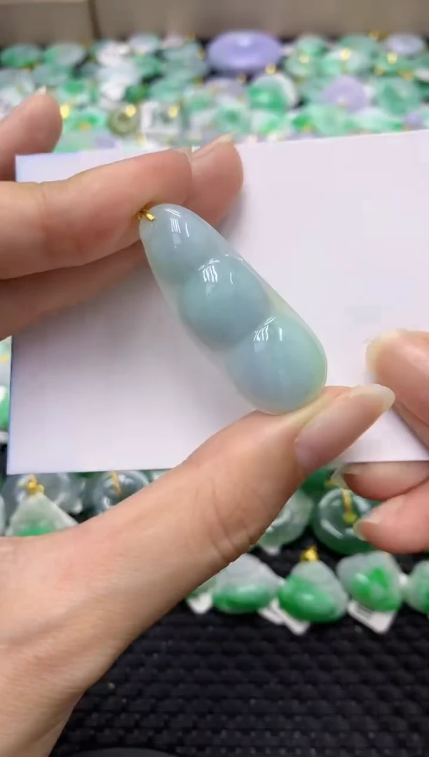 颈饰未镶嵌翡翠天然缅甸翡翠A货