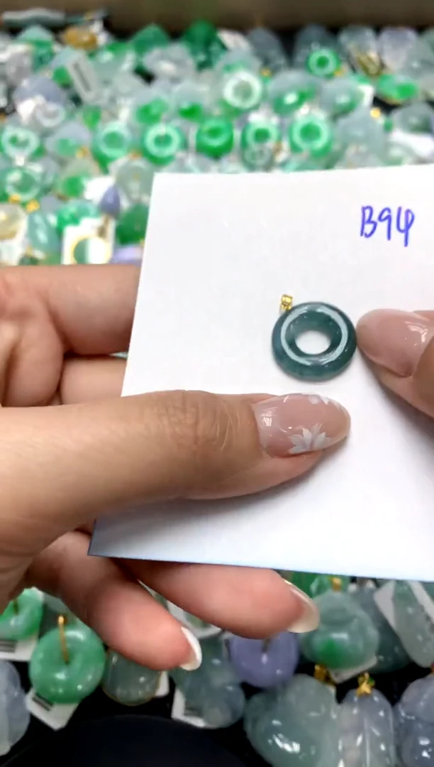 【闪购商品】翡翠颈饰18K金镶嵌111111111111111111