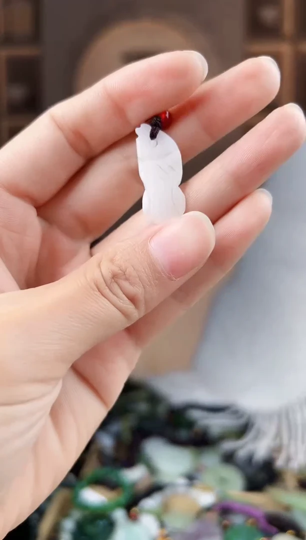 颈饰未镶嵌和田玉拍一发一，多样性发货