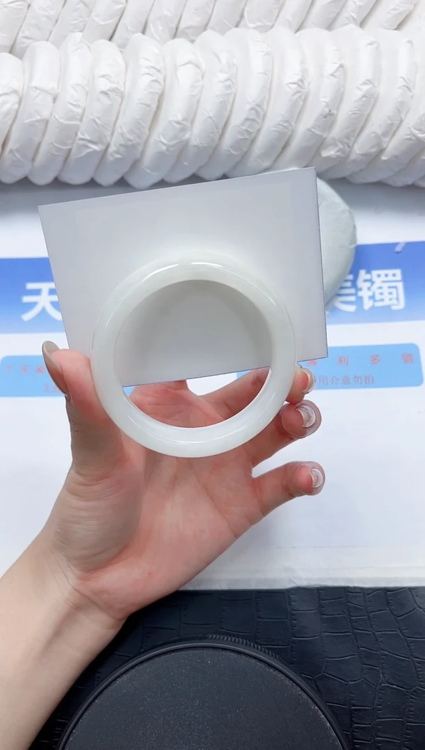 和田玉手镯未镶嵌392-54.6