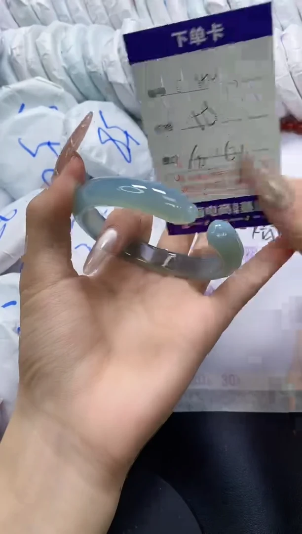 手镯玛瑙/玉髓未镶嵌40