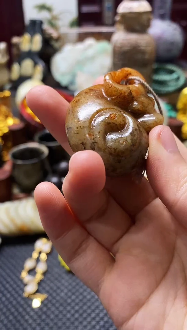 未镶嵌和田玉挂件牛