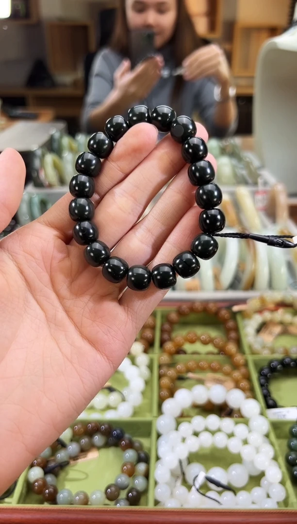 未镶嵌手链和田玉黑青子料老型珠卡10*11