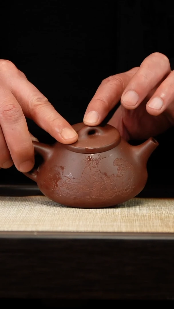 茶壶紫砂刻绘子冶