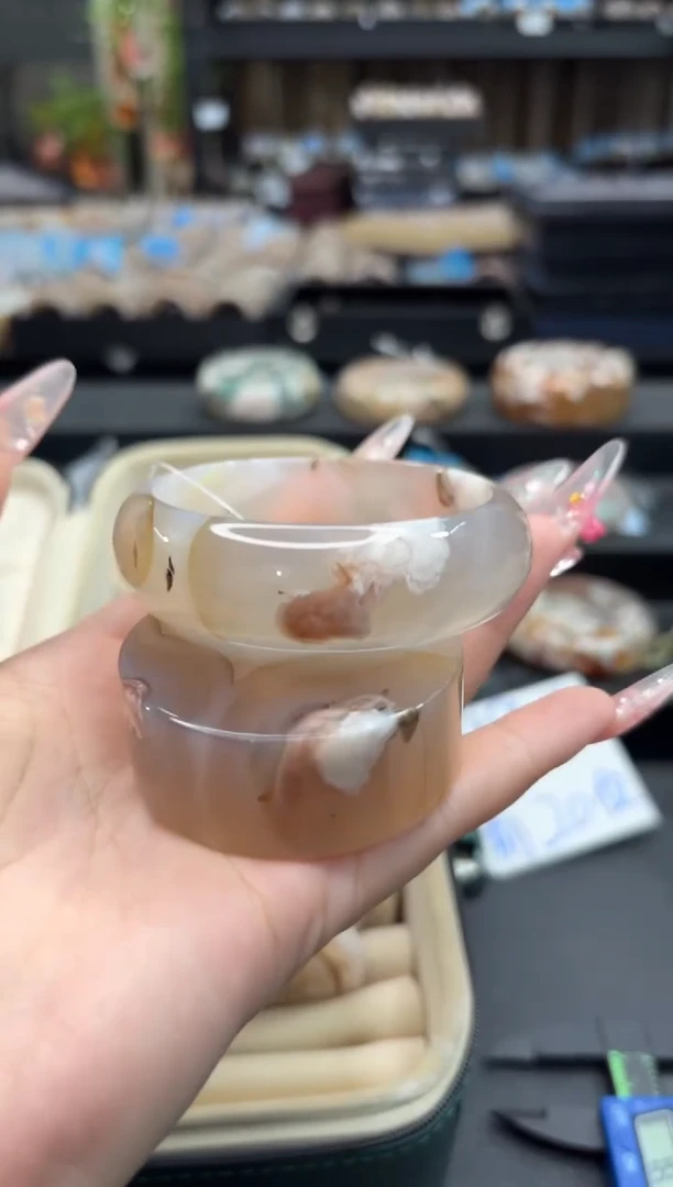 未镶嵌手镯石英质玉46(56圈赠送镯心)