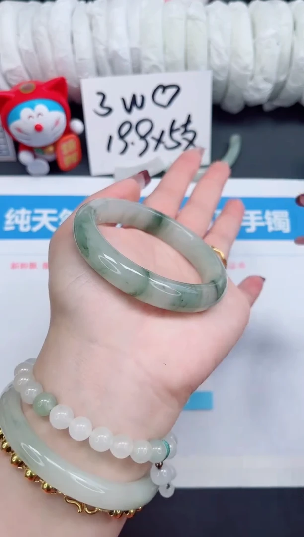 【闪购商品】石英质玉手镯未镶嵌110