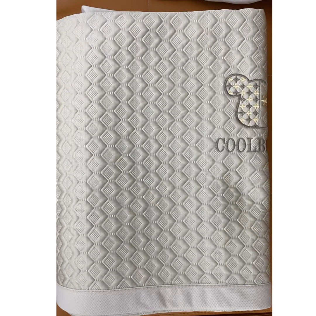 A类豆豆凉席乙纶凉席