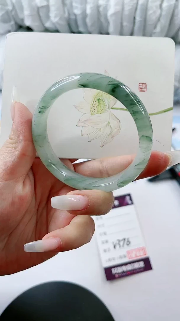 【闪购商品】石英质玉手镯未镶嵌多样性发货V376