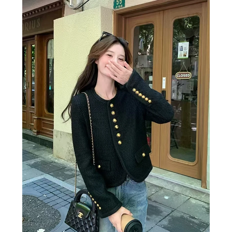 秋冬季轻奢小众设计感精致金属扣装饰短款小香风外套SY0003