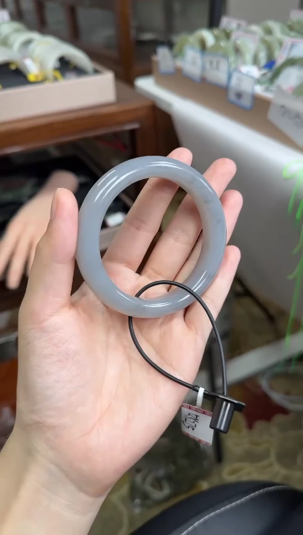 未镶嵌手镯和田玉54