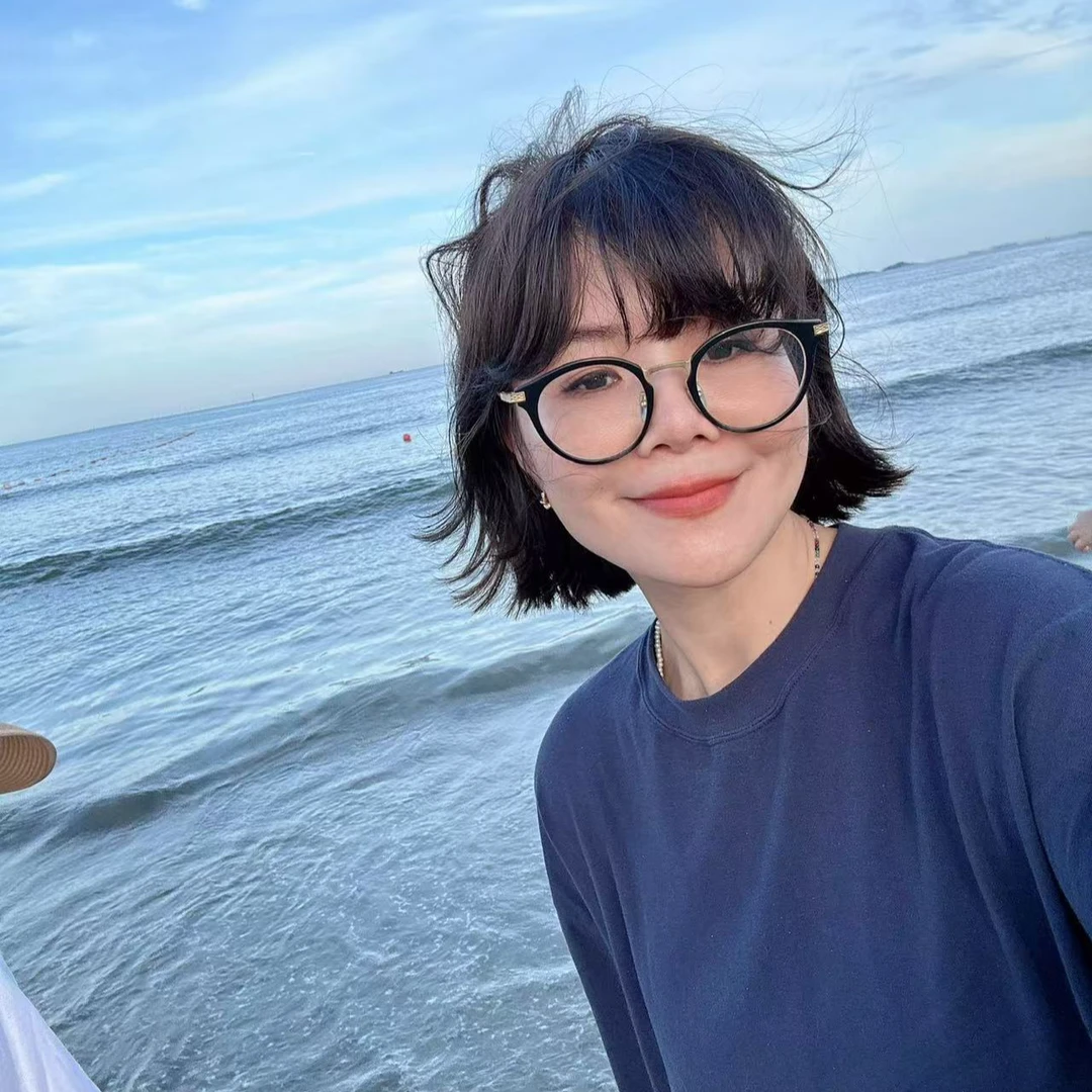 随机服饰鞋帽上衣T恤裤子一件