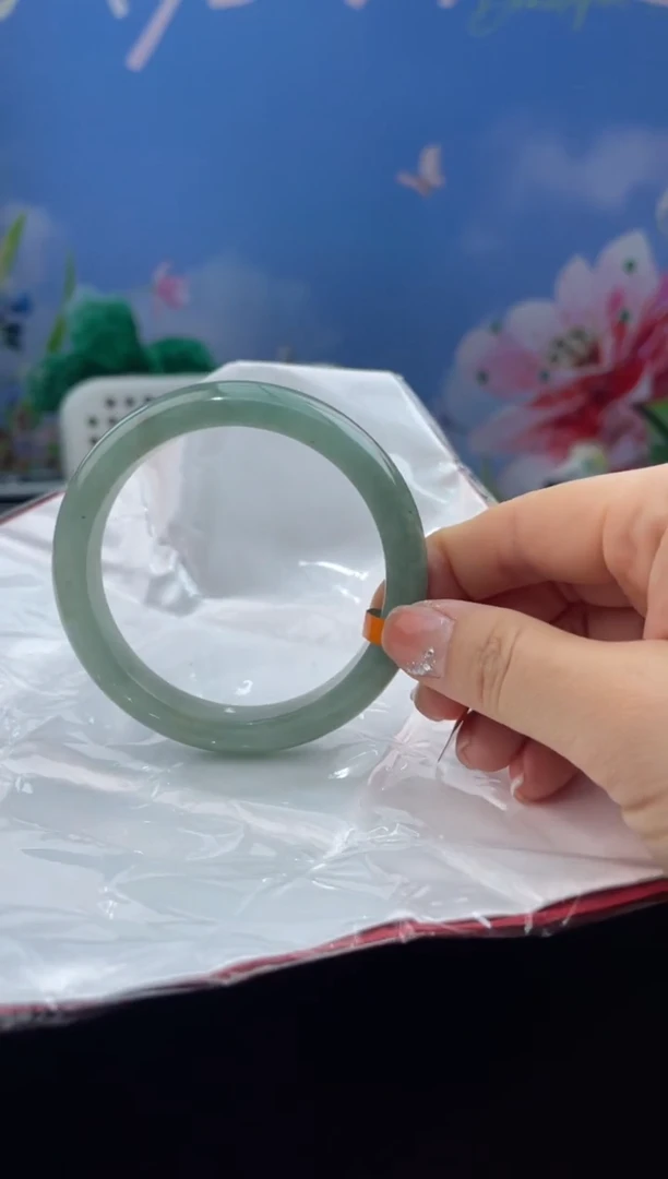 翡翠手镯未镶嵌9  翡翠手镯