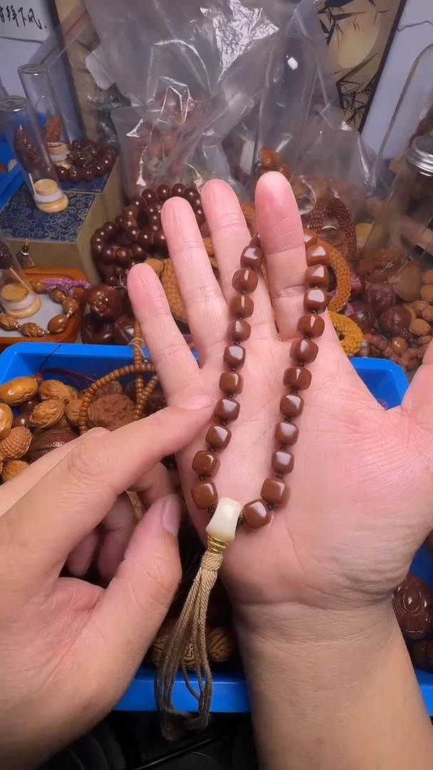 手串橄榄核苡****棄猴头方糖