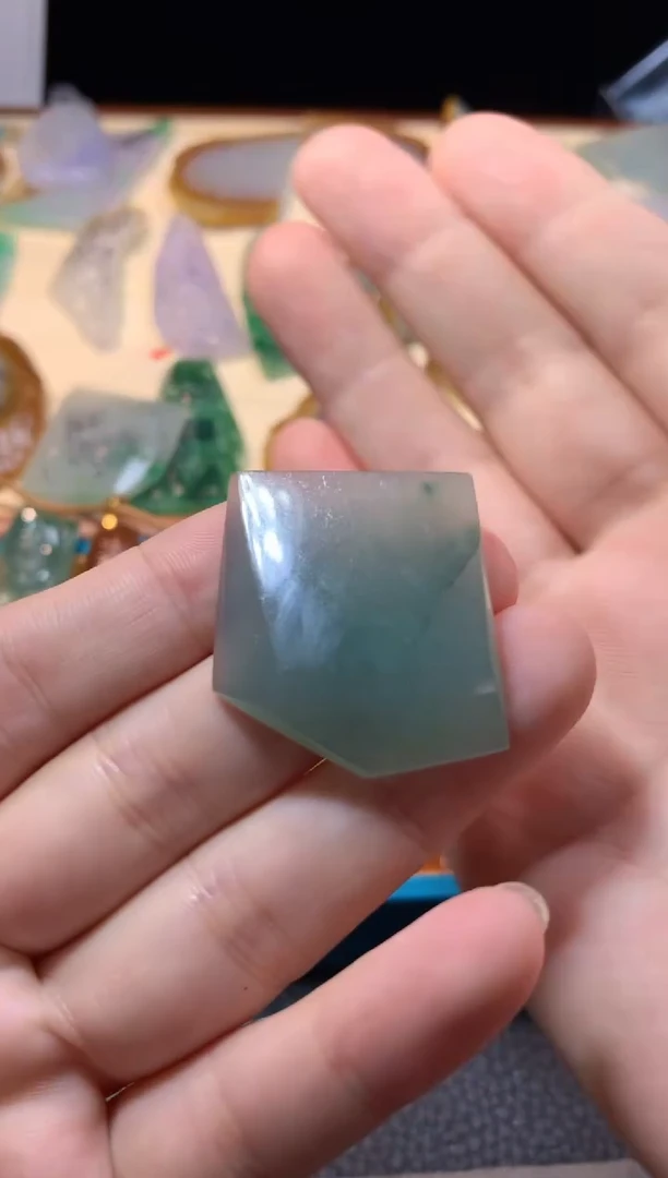 颈饰未镶嵌翡翠吊坠