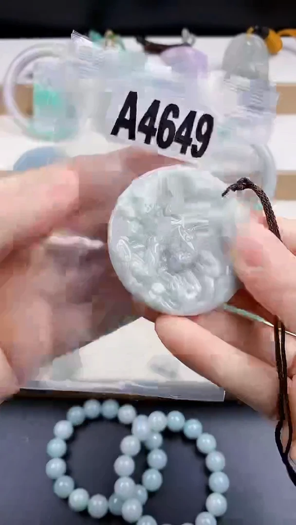 颈饰未镶嵌翡翠天然翡翠吊坠挂件