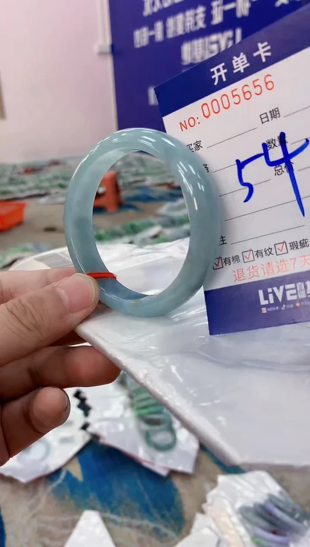 翡翠手镯未镶嵌2天然翡翠默认有瑕完美主义者勿拍