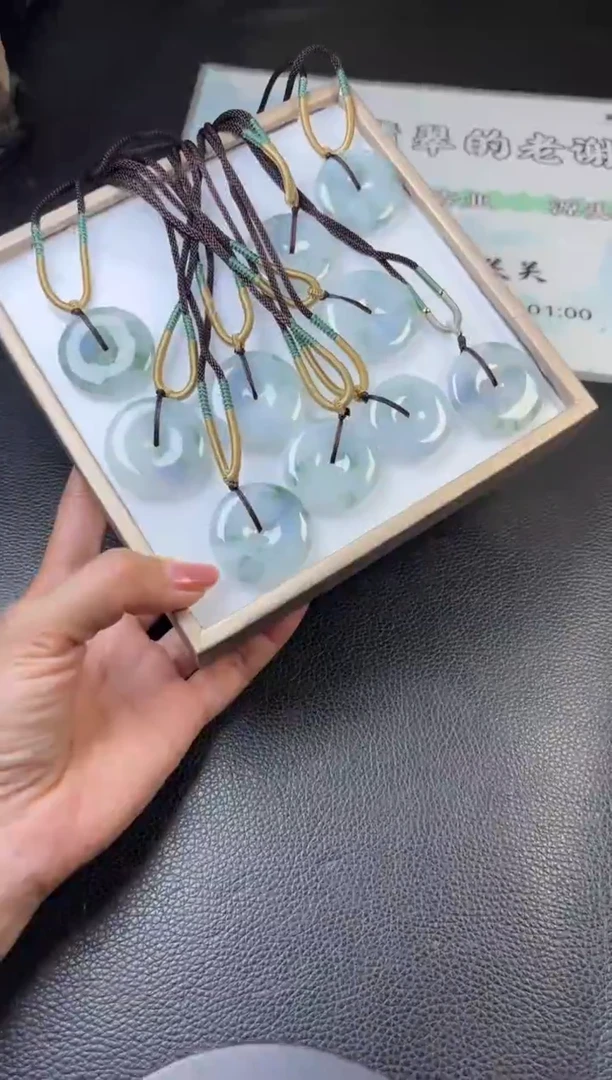 未镶嵌挂件翡翠多样性发一件R703086