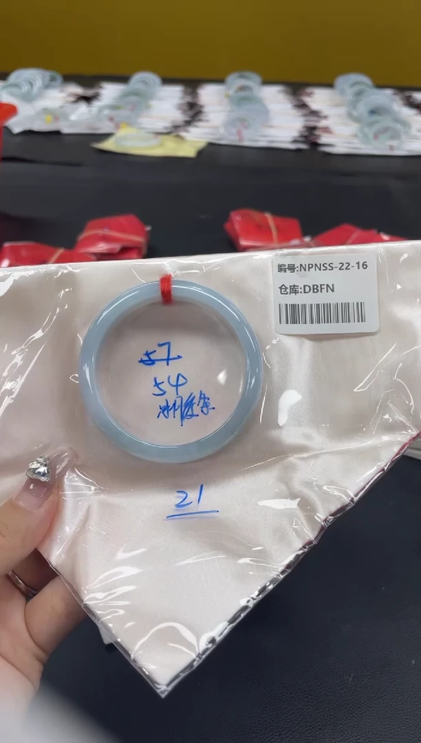 未镶嵌手镯翡翠翡翠手镯
