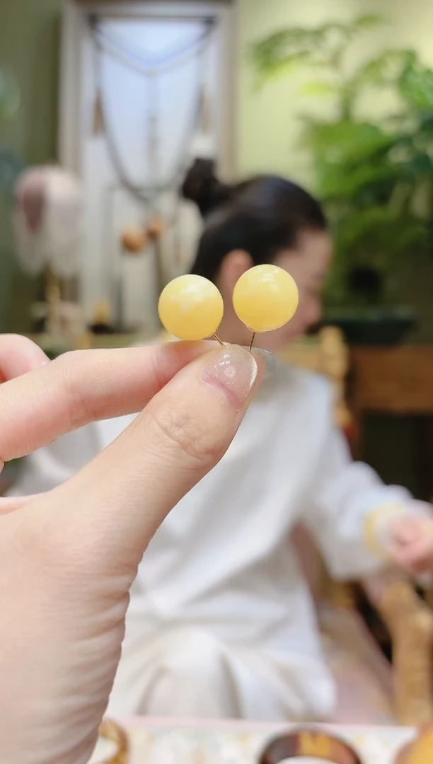 【闪购商品】蜜蜡裸石18K金镶嵌蜜蜡珠耳饰6号