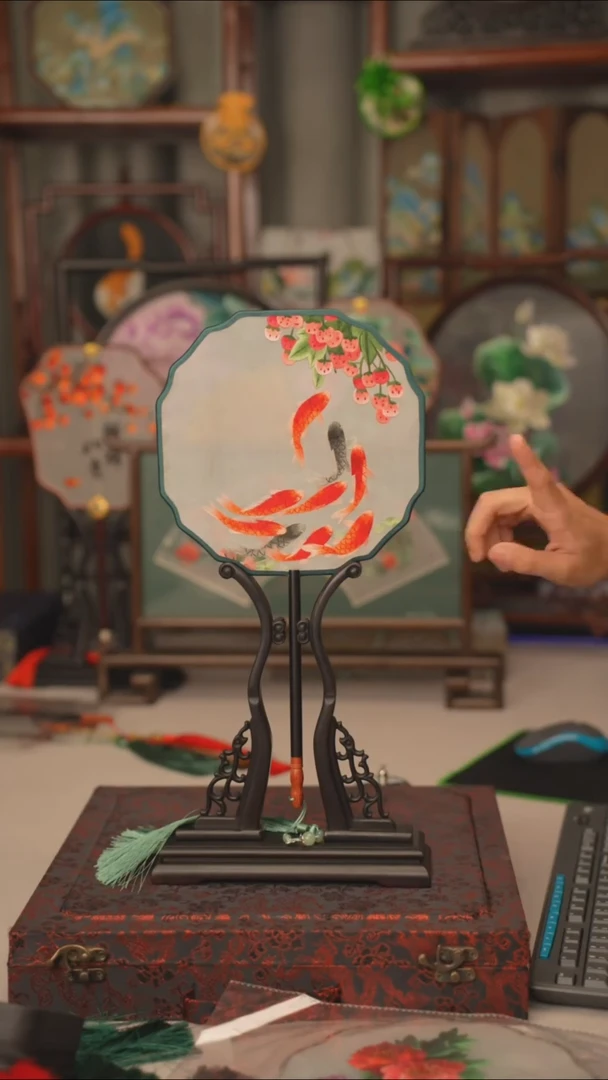 扇子苏绣作品手工团扇