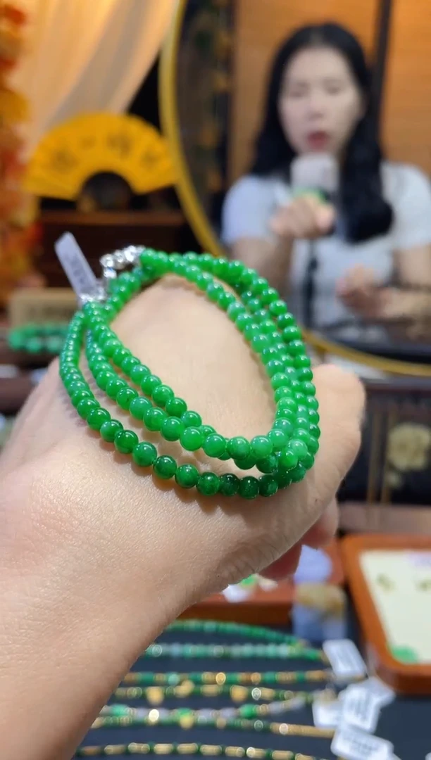 颈饰未镶嵌翡翠项链