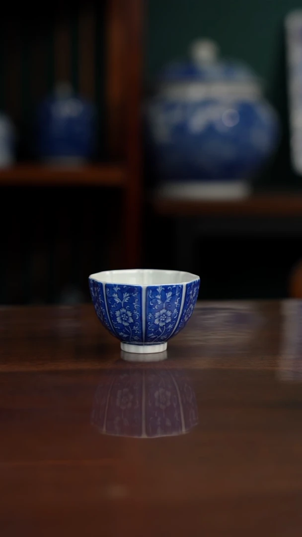 晓月柴窑 牡丹纹饰