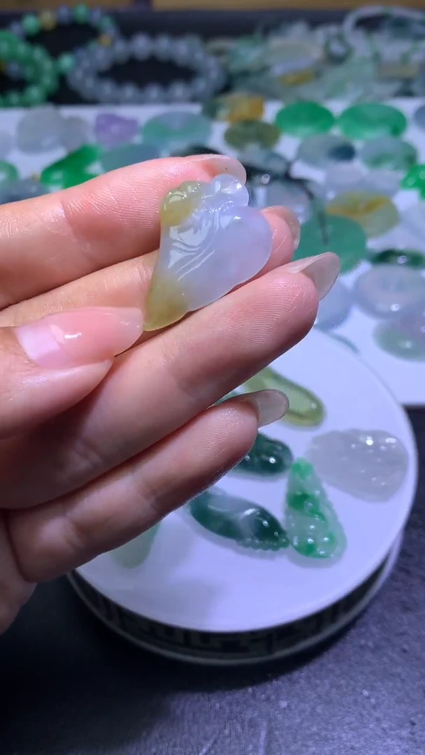 未镶嵌定制翡翠毛货