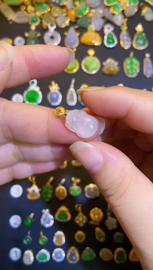 吊坠(不含链)18K金镶嵌翡翠然1