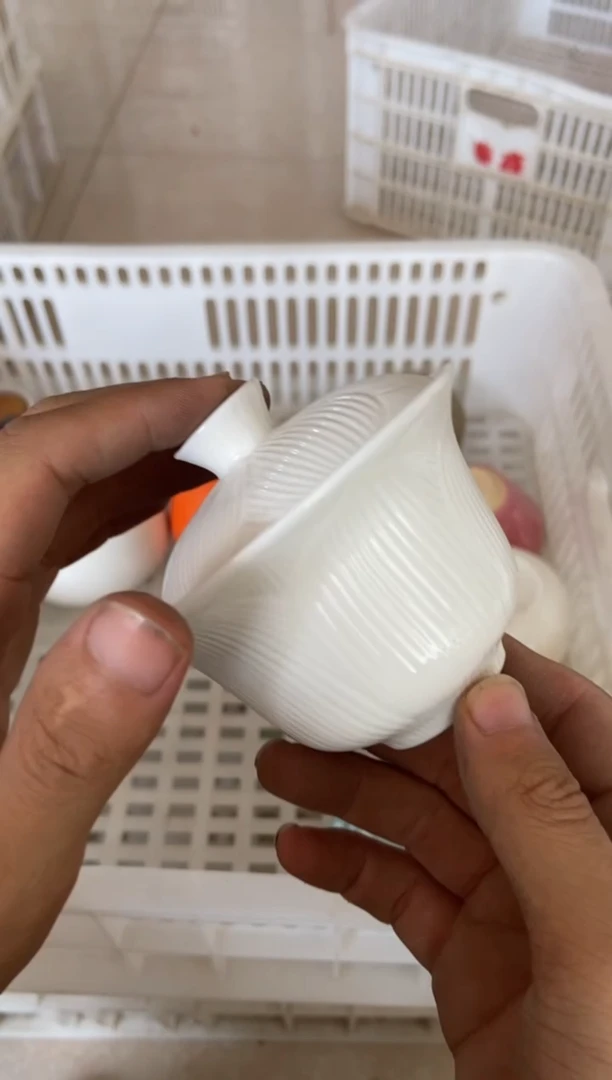 无运费险有瑕疵的摄影的产品有使用过的痕迹有点脏介意勿拍