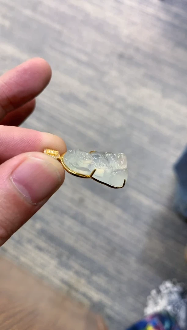 颈饰未镶嵌翡翠天然A货翡翠