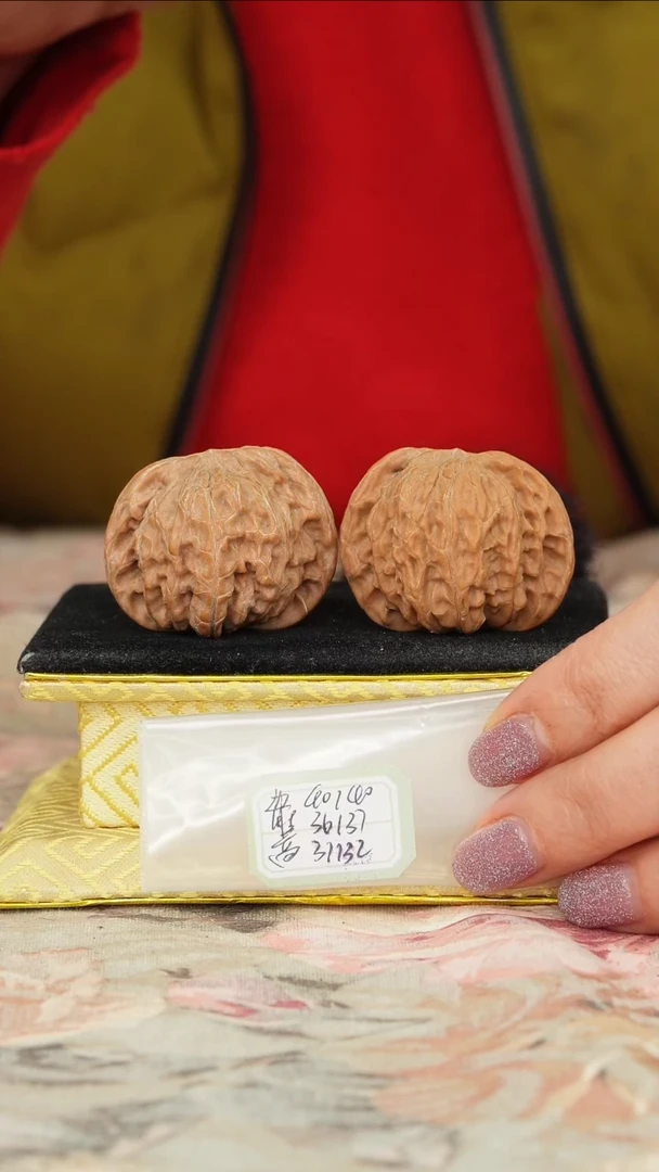 【闪购商品】文玩核桃把件磨盘