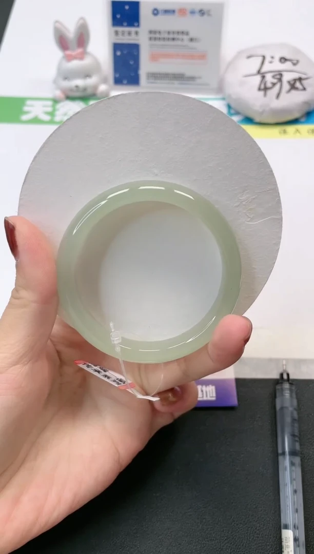 【闪购商品】石英质玉手镯未镶嵌13-54