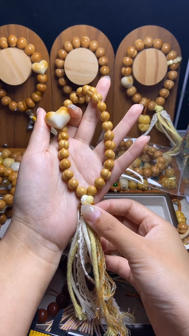 手串猴头核桃我***姐全品小馒头爱心（晶）红跑环紫咖流苏