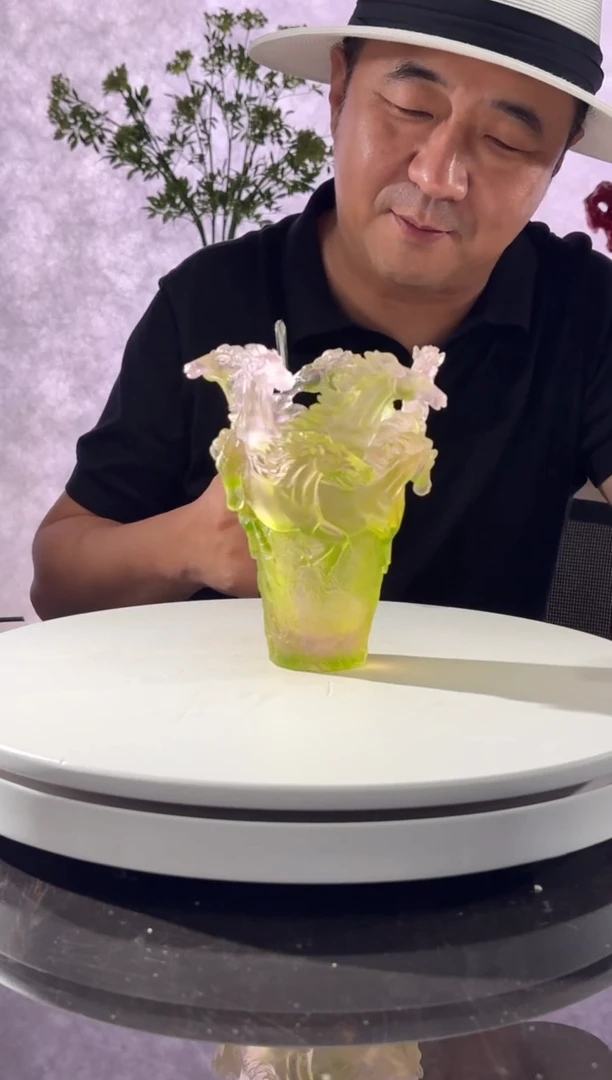 摆件绿粉色八马巡游花瓶